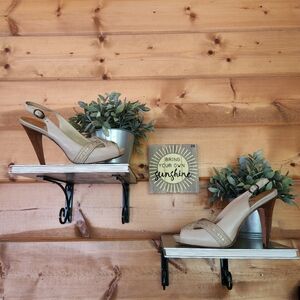 Cole Haan NikeAir Melinda Heels Putty Beige Leather Slingback Pumps D22994 Sz 8M